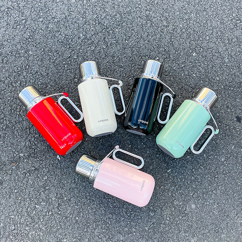 Bottiglia d'Acqua Isolata in A - Cold Brew Bottle recensione e prezzo